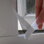 Moustiquaire avec velcro pour la fenêtre