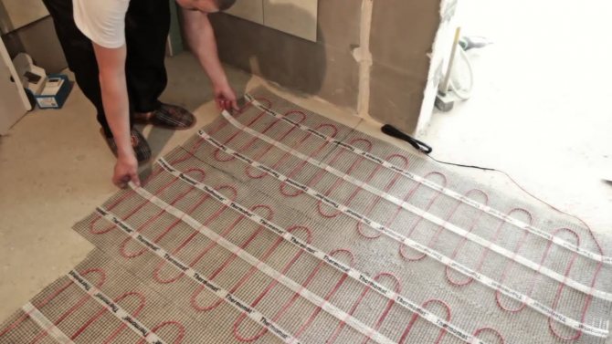 É possível colocar móveis em um chão quente? Revelamos alguns segredos