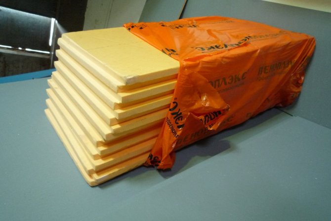 Os camundongos não comem penoplex, mas podem criar um buraco nele para se alojar.