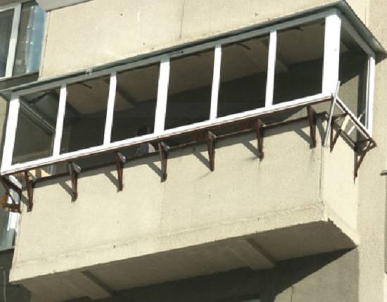 Um wie viel darf ein Balkon ohne Erlaubnis vergrößert werden