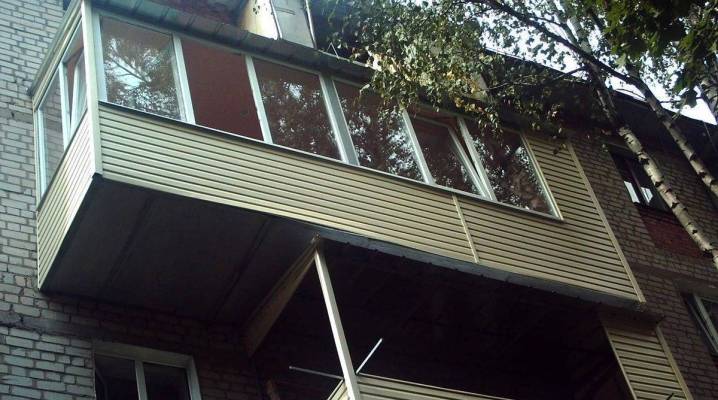De combien un balcon peut-il être agrandi sans autorisation