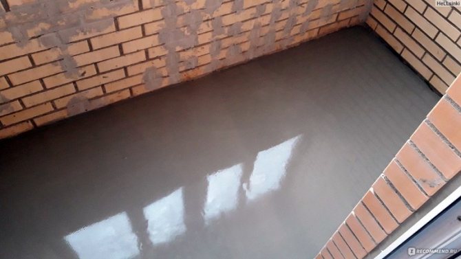 Sols autonivelants sur le balcon de vos propres mains
