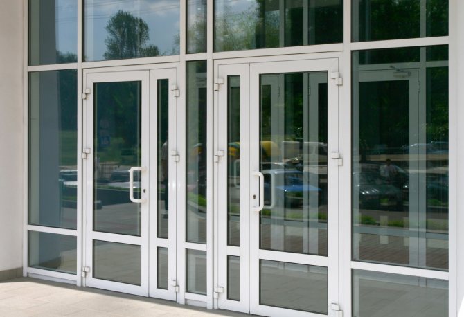 Portes extérieures en plastique