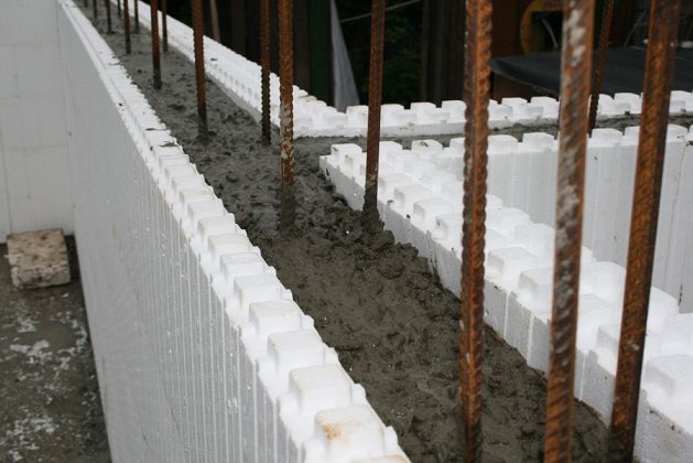 coffrage fixe pour la base en mousse