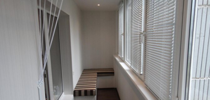 recouvrir la loggia de panneaux pvc