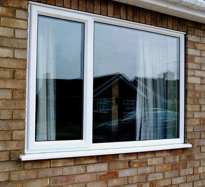 Einkammer- und doppelt verglaste Fenster unterscheiden sich