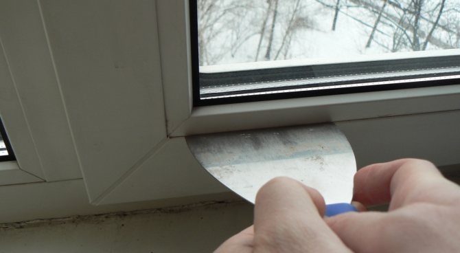 Características de instalação de contas de vidro nas janelas