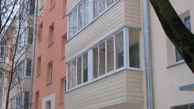 Vitrage de balcon à faire soi-même - instructions étape par étape