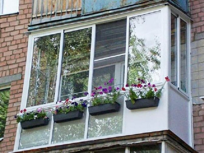 vitrage de balcon à Khrouchtchev (clé principale)
