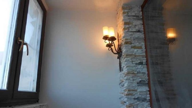 Décoration de balcon en brique: quels matériaux peuvent être utilisés dans la décoration intérieure