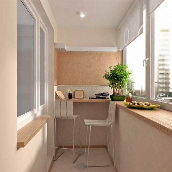 Table pliante à faire soi-même sur le balcon - plusieurs modèles avec des instructions détaillées