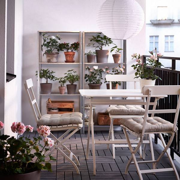 Table pliante à faire soi-même sur le balcon - plusieurs modèles avec des instructions détaillées