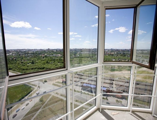 Vitrage panoramique de la loggia p44t