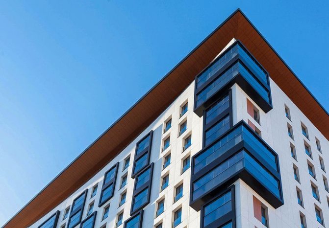 Fenêtres panoramiques: avantages et inconvénients