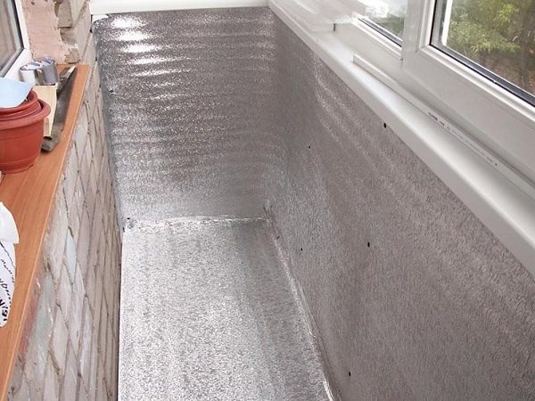 pare-vapeur de balcon avec penofol