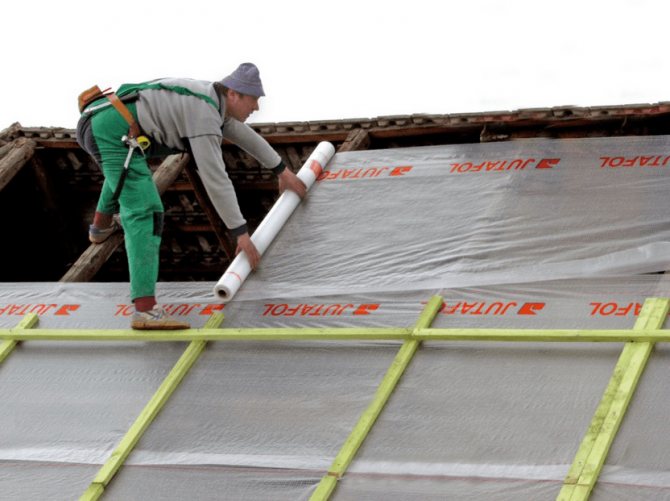 Plafond en membrane pare-vapeur