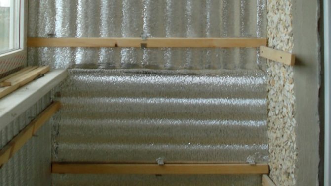 Pare-vapeur à faire soi-même lors de l'installation d'un balcon