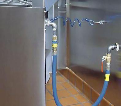 Übergabe der Gasleitung in den Küchenpreis