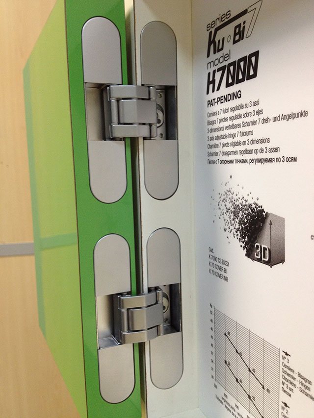 Verdeckte Türscharniere