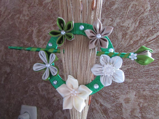 Scheibenvorhanghalter im Kanzashi-Stil