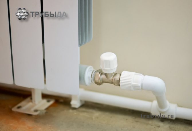 Raccordement d'un radiateur à un tuyau en polypropylène