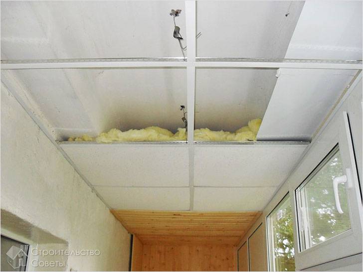 Estrutura suspensa para isolamento de teto