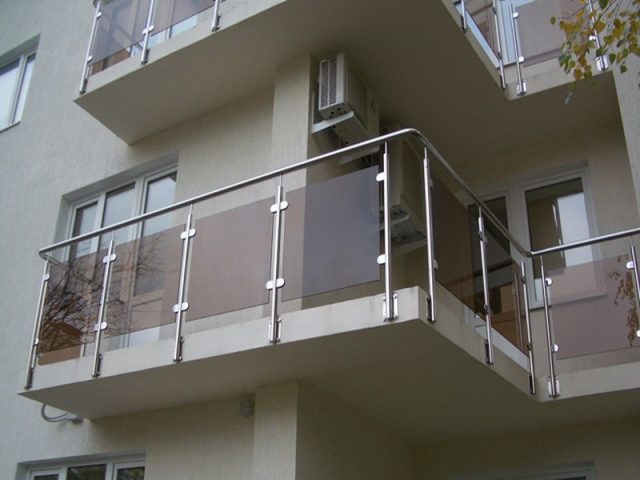 Polycarbonate sur le balcon