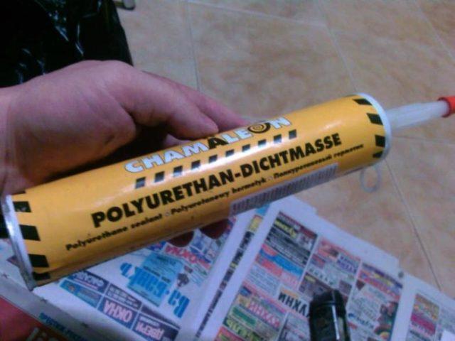 Adhésif polyuréthane