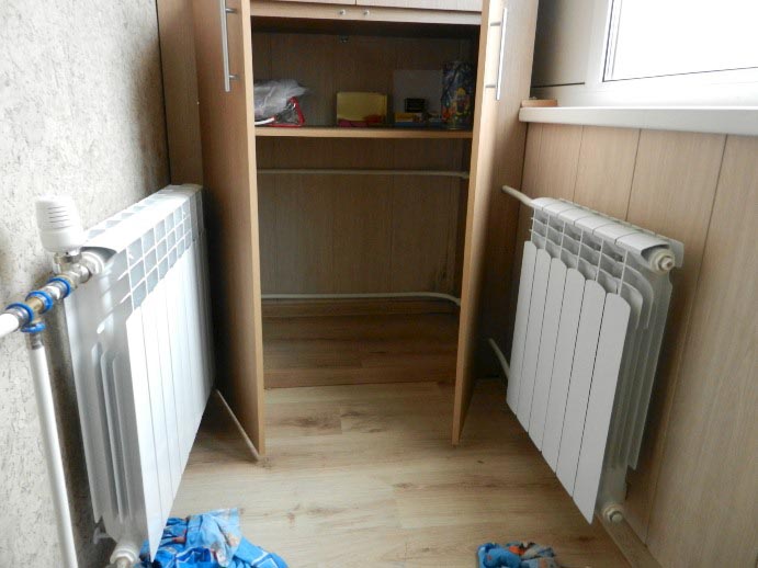 Obtention de l'autorisation et des instructions pour installer une batterie sur un balcon ou une loggia