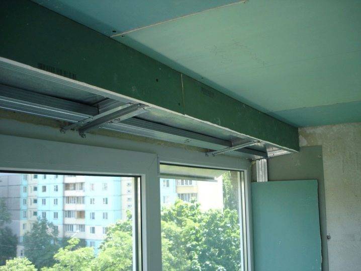 Plafond à faire soi-même sur le balcon: de quoi faire des photos et des vidéos