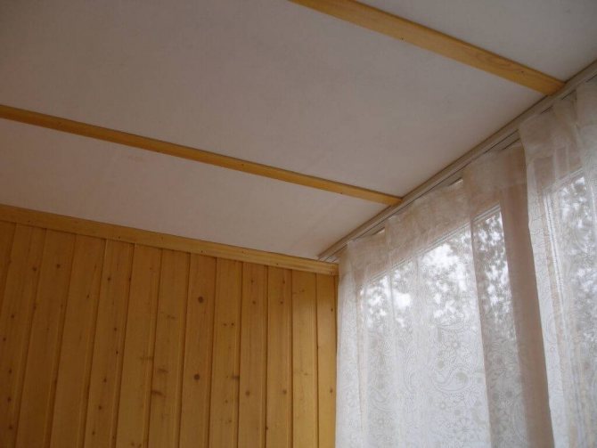 Plafond à faire soi-même sur le balcon: de quoi faire des photos et des vidéos