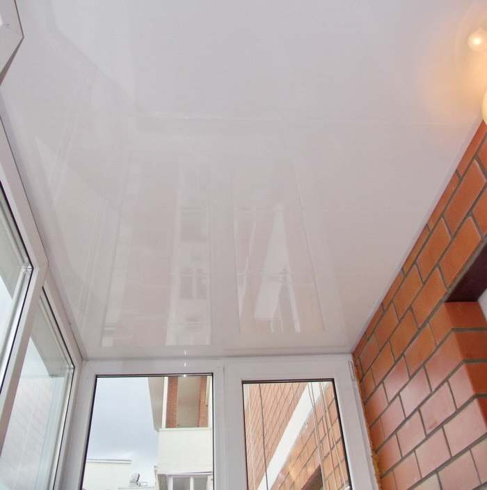Plafond à faire soi-même sur le balcon: de quoi faire des photos et des vidéos