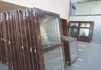 Ahşap pencere bloklarının taşınması, depolanması ve montajı için kurallar