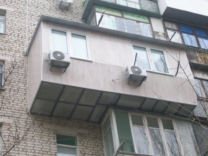 Bevor Sie konstruktive Veränderungen am Balkon vornehmen, müssen Sie die entsprechende Genehmigung einholen