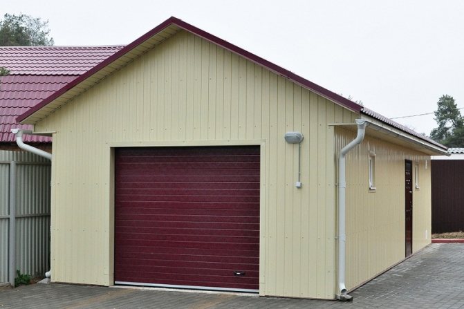 Terrassendielen sind ein beliebtes Material für Fassaden