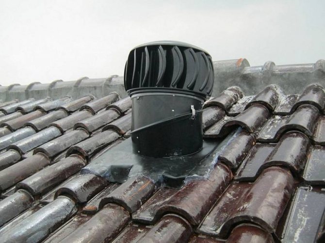 metal çatıdan havalandırma geçişi