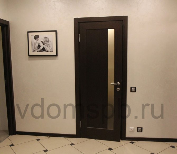 Portes en PVC: qu'est-ce que c'est, les avantages et les inconvénients de modèles similaires