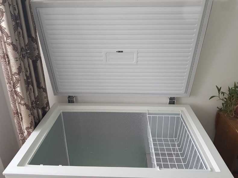 Fonctionnement du congélateur sur le balcon en hiver
