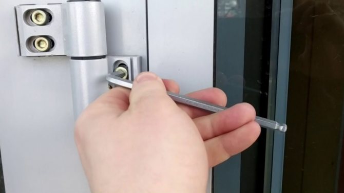 Einstellung des Aluminium-Türscharniers