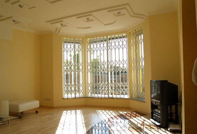 Grilles de fenêtre à faire soi-même: comment fabriquer et installer à la maison