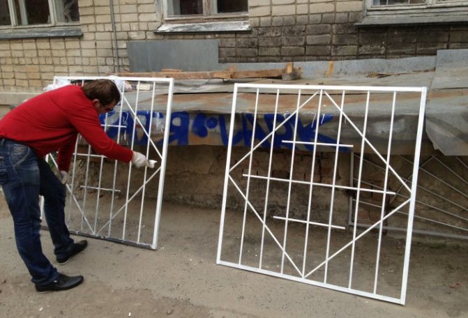 Grilles de fenêtre à faire soi-même: comment fabriquer et installer à la maison