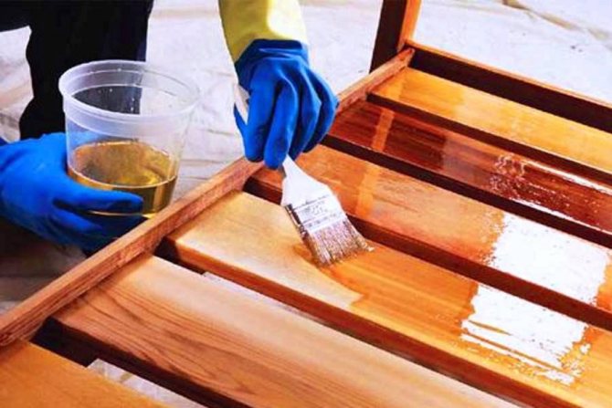 Figure. 3. enduire les planches de vernis