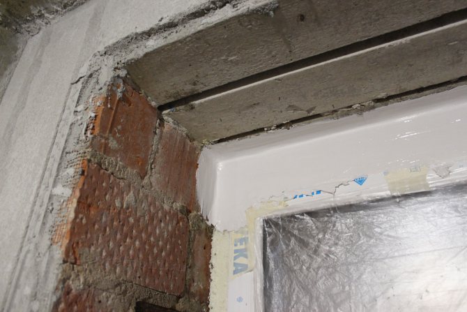Application en douceur du mastic pour vitres STIZ