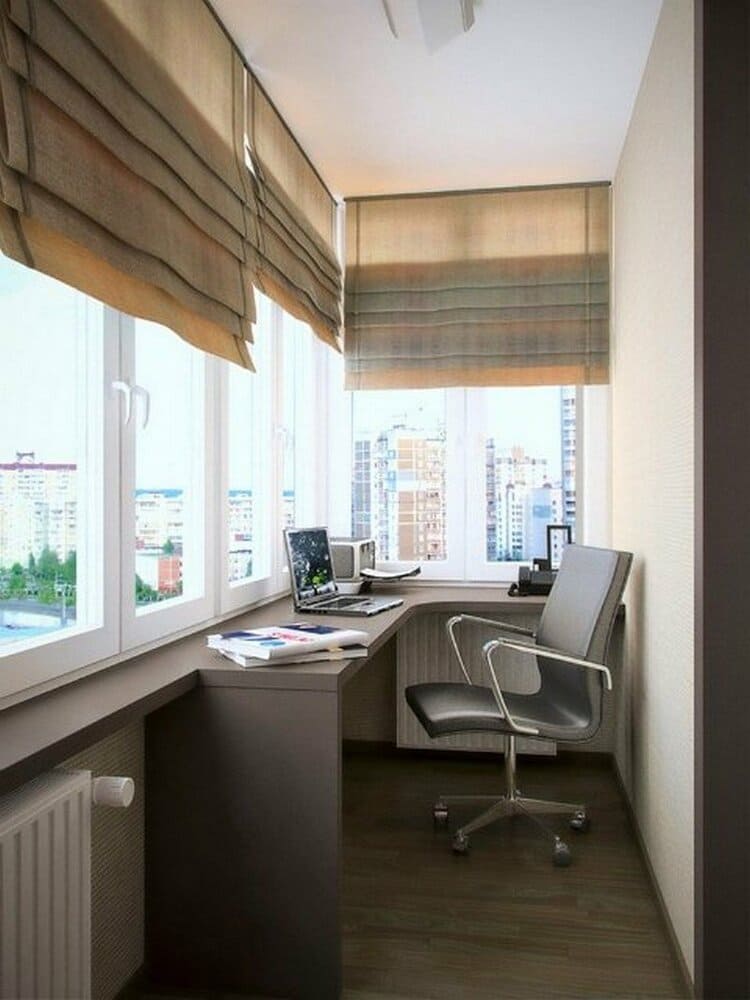 Wie beginnt die Ausstattung eines Balkons für ein Büro?