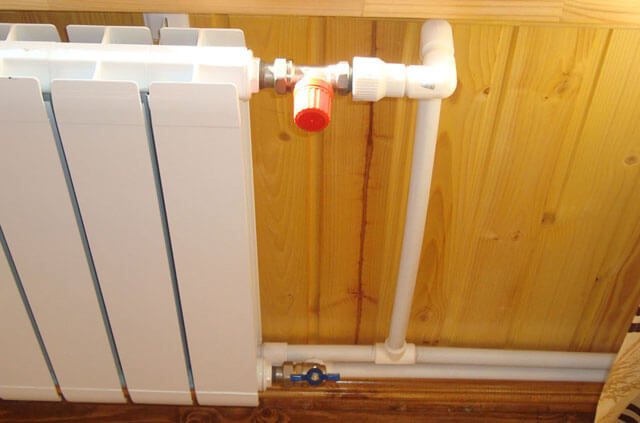 schéma d'installation du chauffage à partir de tuyaux en polypropylène