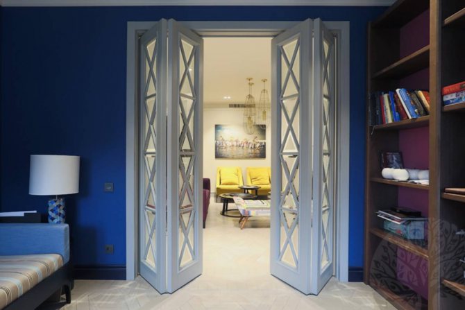 Porte intérieure pliante
