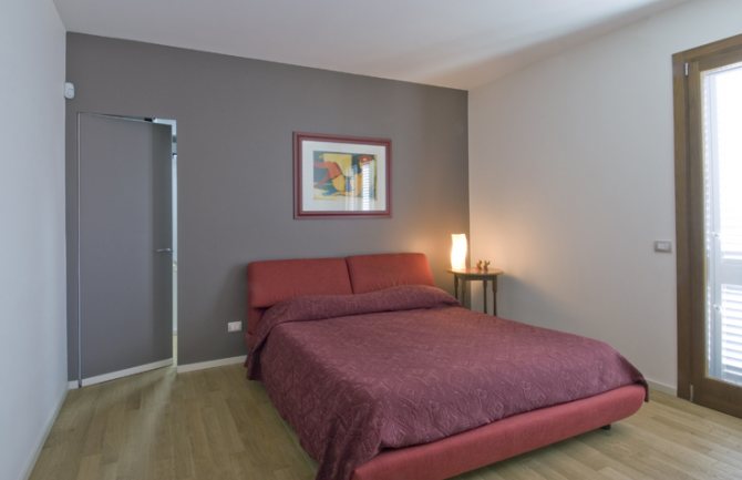 Versteckte Tür im Schlafzimmer