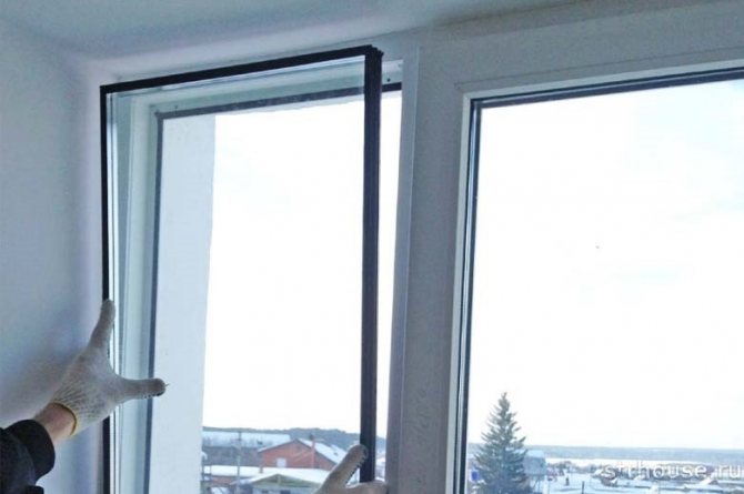 Entfernen einer Glaseinheit aus einem Kunststofffenster