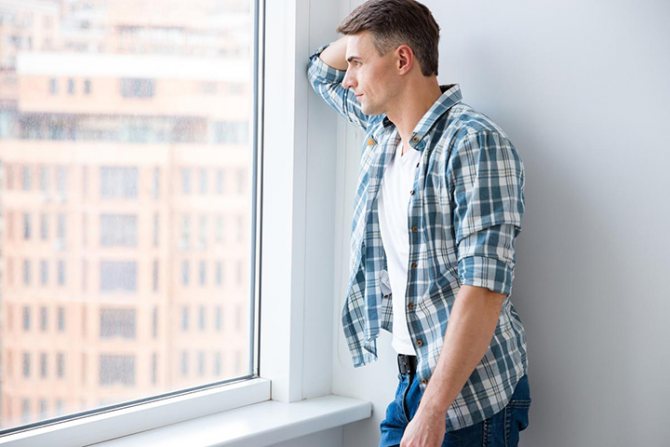 Doppelverglaste Fenster in der Fensterstruktur