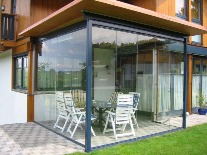 Les portes vitrées de la terrasse - c'est magnifique!